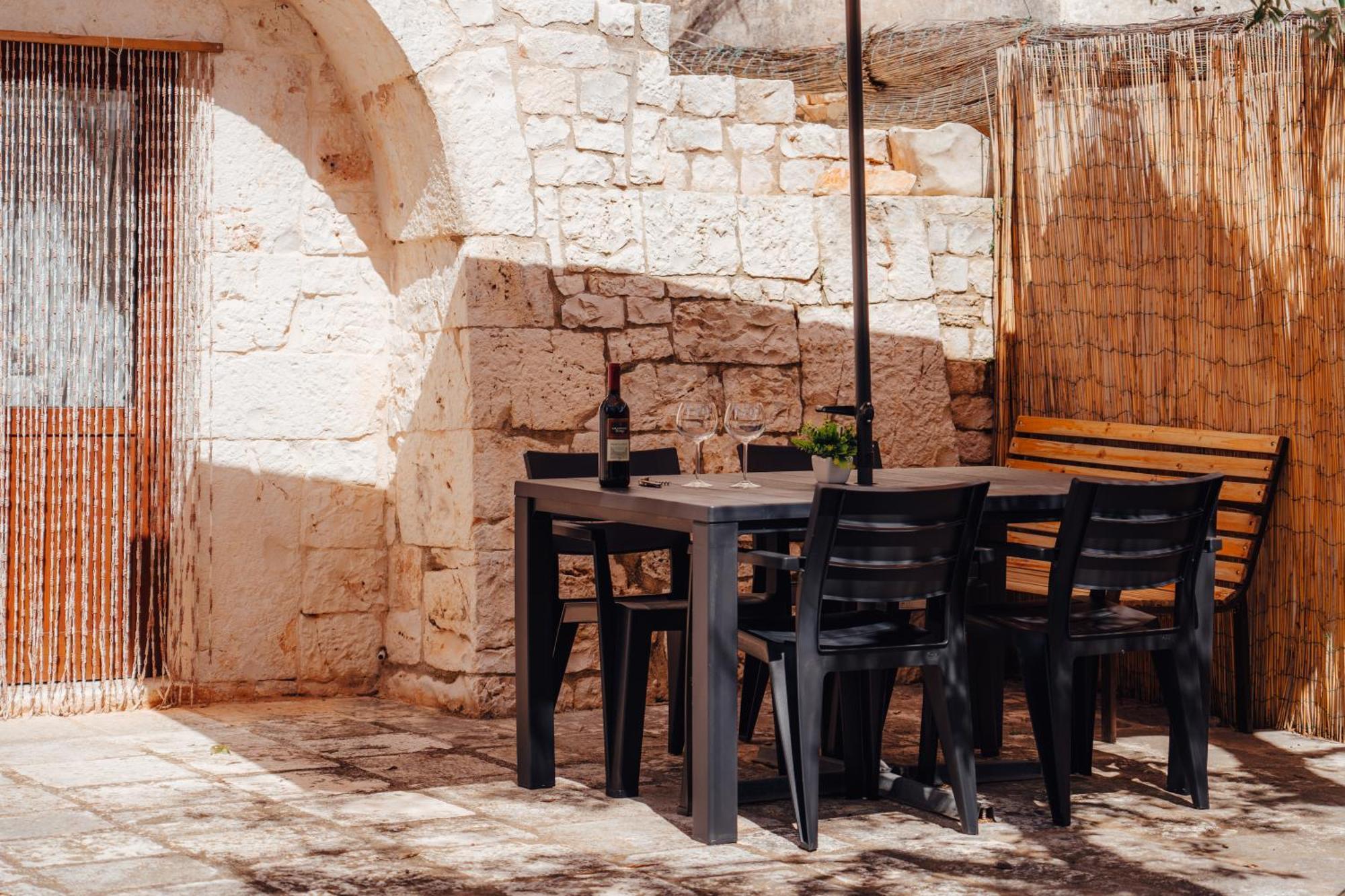 Loli Trulli Superior Villa - Free Parking Castellana Grotte Exterior photo